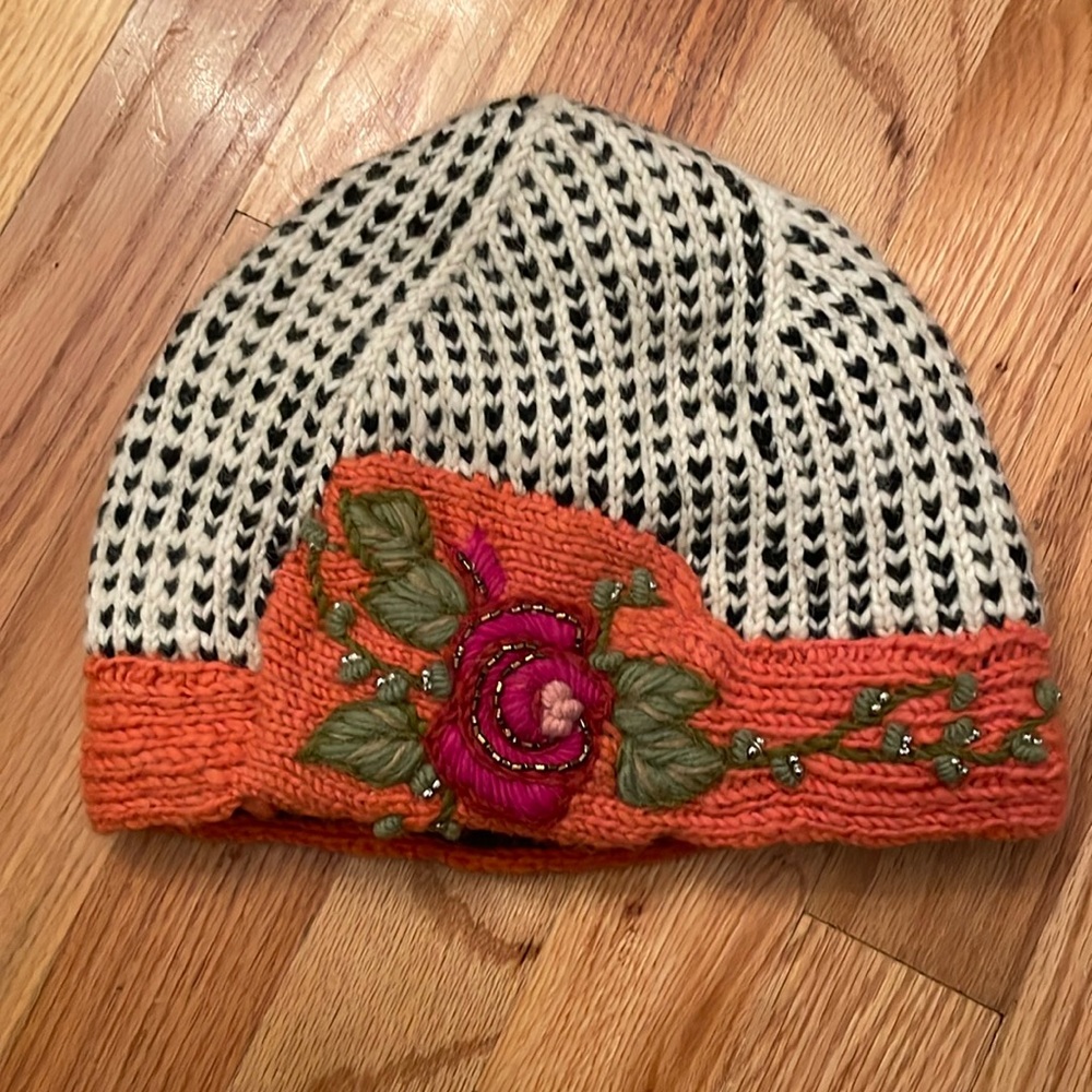 French Knot brand hat for winter.